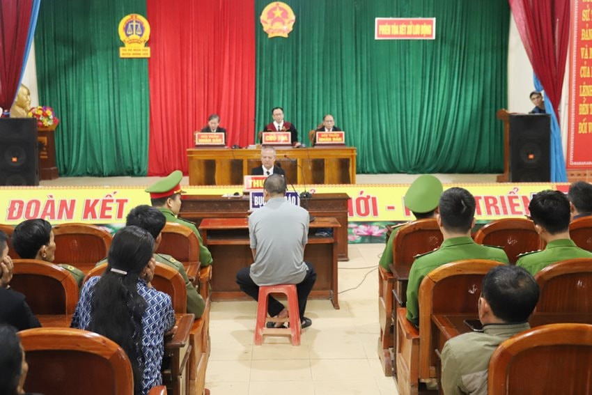 Phiên toà xét xử bị cáo Hiệp.