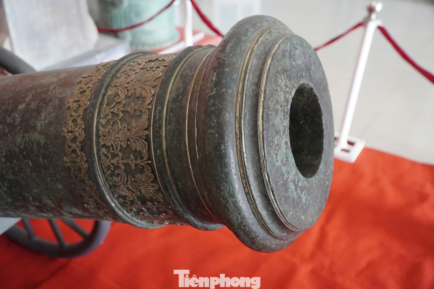 Với những giá trị về lịch sử, văn hóa, nghệ thuật, tháng 12/2013, Thủ tướng Chính phủ đã ký quyết định công nhận 3 khẩu súng thần công này là Bảo vật Quốc gia. Với những giá trị về lịch sử, văn hóa, nghệ thuật, tháng 12/2013, Thủ tướng Chính phủ đã ký quyết định công nhận 3 khẩu súng thần công này là Bảo vật Quốc gia.