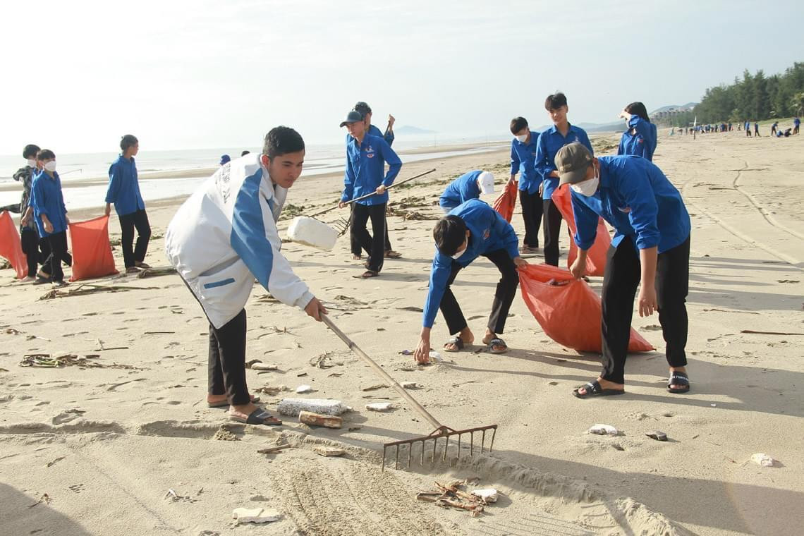 Đây là hoạt động thường niên được Huyện đoàn Nghi Xuân thực hiện nhằm góp phần tuyên truyền cho đoàn viên và người dân nâng cao nhận thức về bảo vệ môi trường.