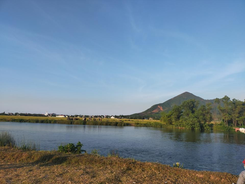 Hiện trường nơi xảy ra vụ hai chị em đuối nước.