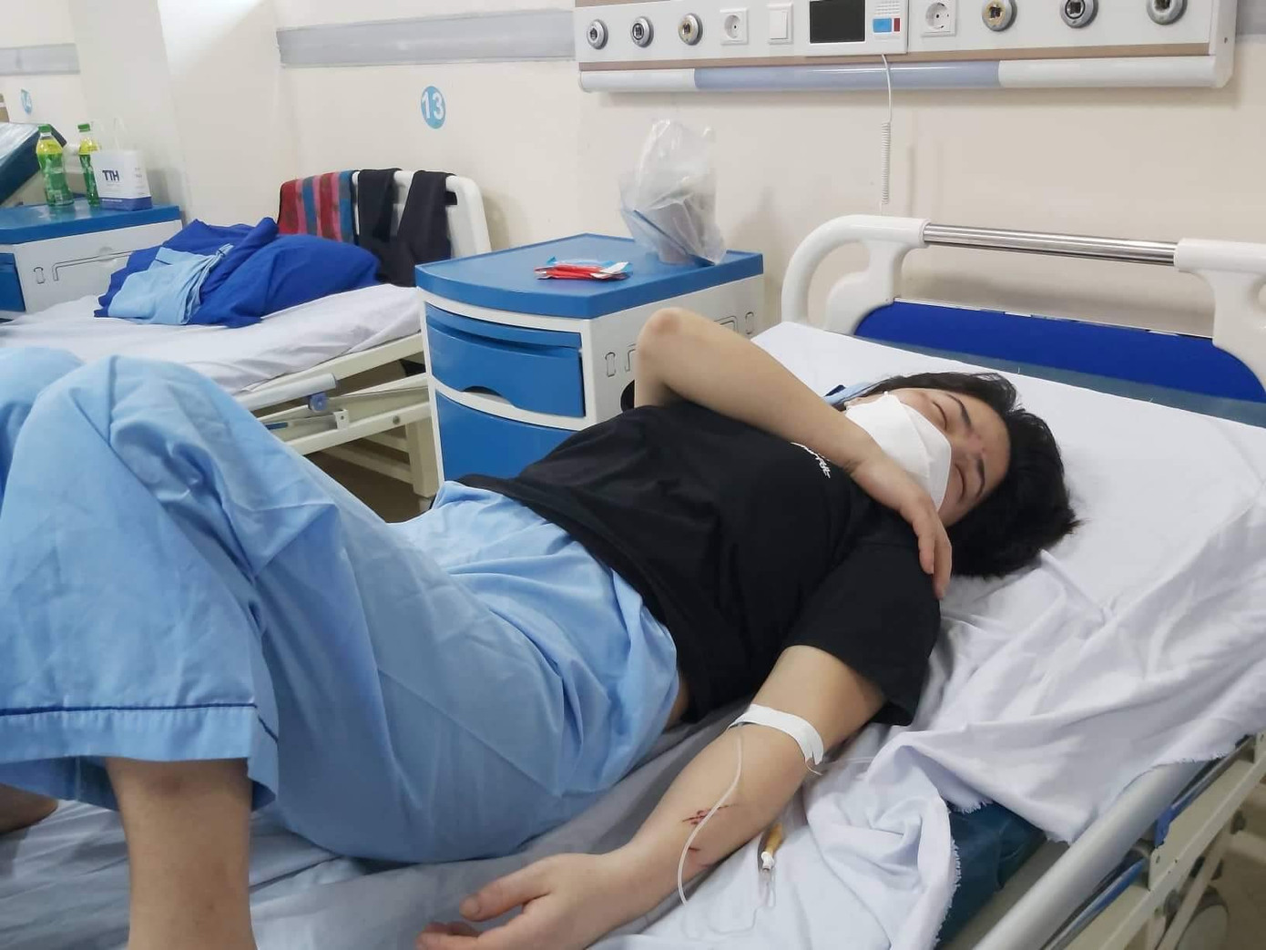 Nạn nhân hiện tại đang điều trị tại bệnh viện. Nạn nhân hiện tại đang điều trị tại bệnh viện.