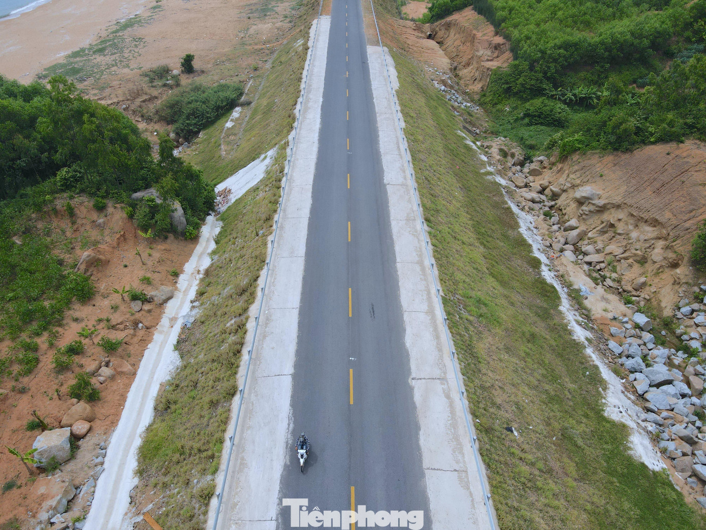 Toàn tuyến hiện nay cơ bản hoàn thành, còn đoạn từ xã Kỳ Phú (huyện Kỳ Anh) đến xã Kỳ Ninh (thị xã Kỳ Anh) dài gần 10 km đang hoàn thiện. Toàn tuyến hiện nay cơ bản hoàn thành, còn đoạn từ xã Kỳ Phú (huyện Kỳ Anh) đến xã Kỳ Ninh (thị xã Kỳ Anh) dài gần 10 km đang hoàn thiện.