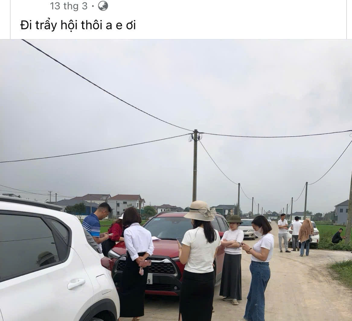 Một số khu vực đất tại Hà Tĩnh môi giới tìm đến khiến giá đất nền tăng cao (Hình ảnh từ Facebook) Một số khu vực đất tại Hà Tĩnh môi giới tìm đến khiến giá đất nền tăng cao (Hình ảnh từ Facebook)