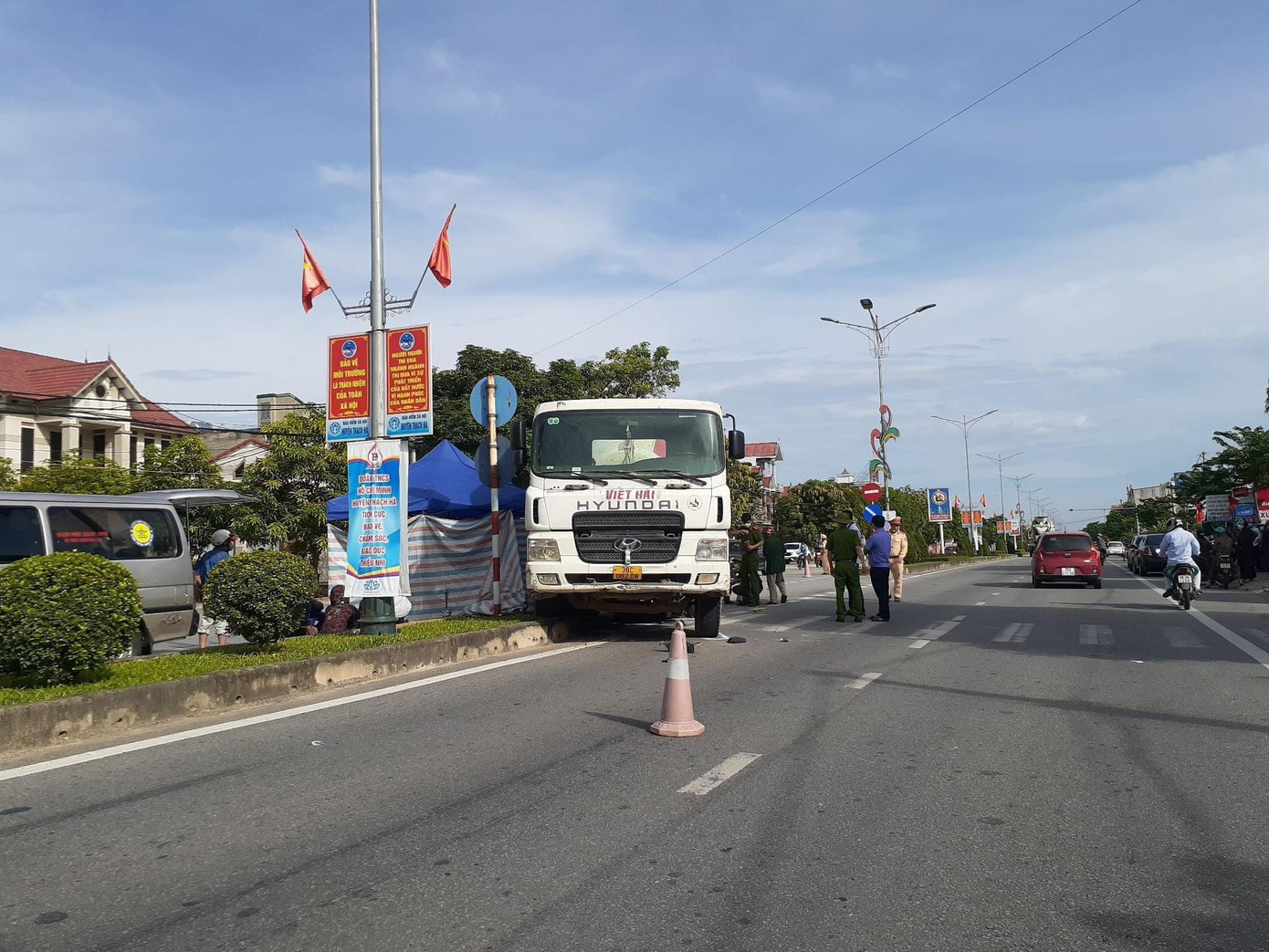 Hiện trường vụ tai nạn khiến một người tử vong.