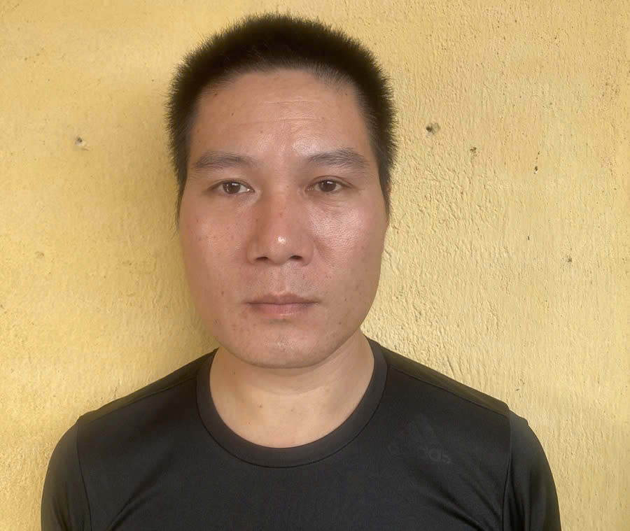 ˜Nguyễn Hữu Ngọc bị khởi tố. ˜Nguyễn Hữu Ngọc bị khởi tố.