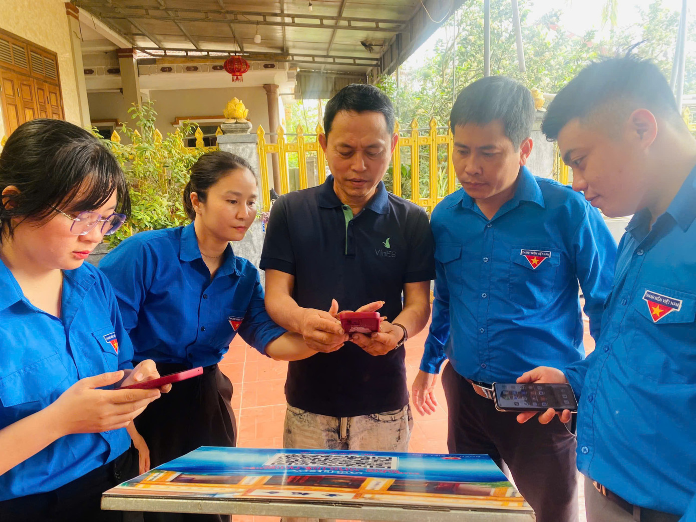 Những hoạt động này nhằm thúc đẩy quá trình chuyển đổi số và nâng cao kỹ năng công nghệ cho người dân.