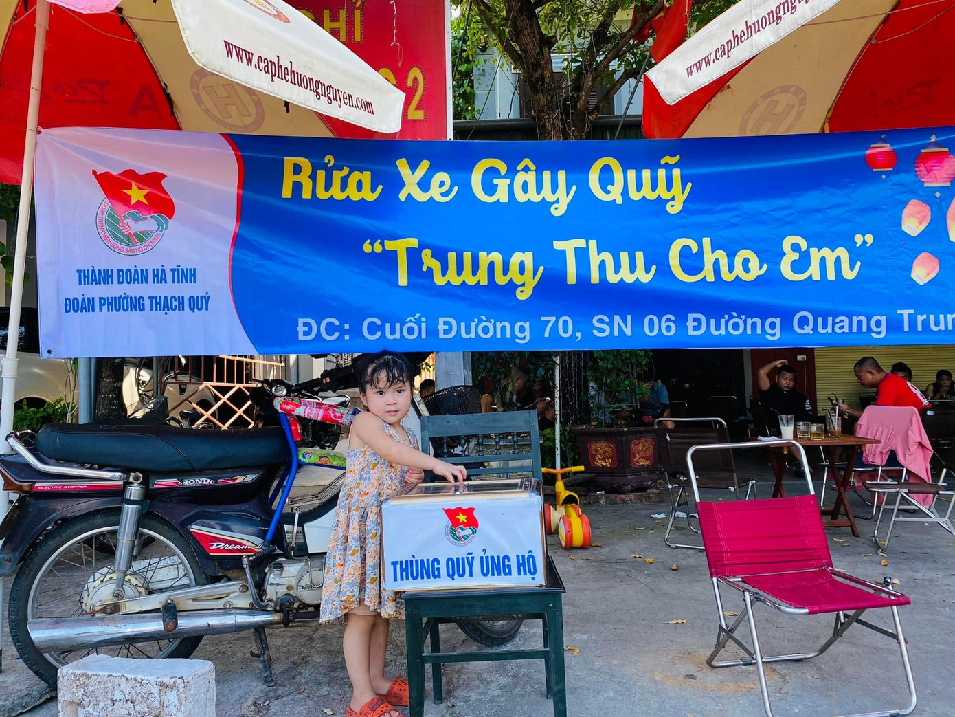 Hoạt động tình nguyện của các đoàn viên thanh niên trong dịp nghỉ lễ Quốc Khánh 2/9 đã tạo được sự lan tỏa tích cực. Không chỉ giáo dục cho thế hệ trẻ sống có ý thức, trách nhiệm, chung tay vì cuộc sống mà còn góp phần mang đế niềm vui cho các em nhỏ gặp hoàn cảnh khó khăn. Hoạt động tình nguyện của các đoàn viên thanh niên trong dịp nghỉ lễ Quốc Khánh 2/9 đã tạo được sự lan tỏa tích cực. Không chỉ giáo dục cho thế hệ trẻ sống có ý thức, trách nhiệm, chung tay vì cuộc sống mà còn góp phần mang đế niềm vui cho các em nhỏ gặp hoàn cảnh khó khăn.