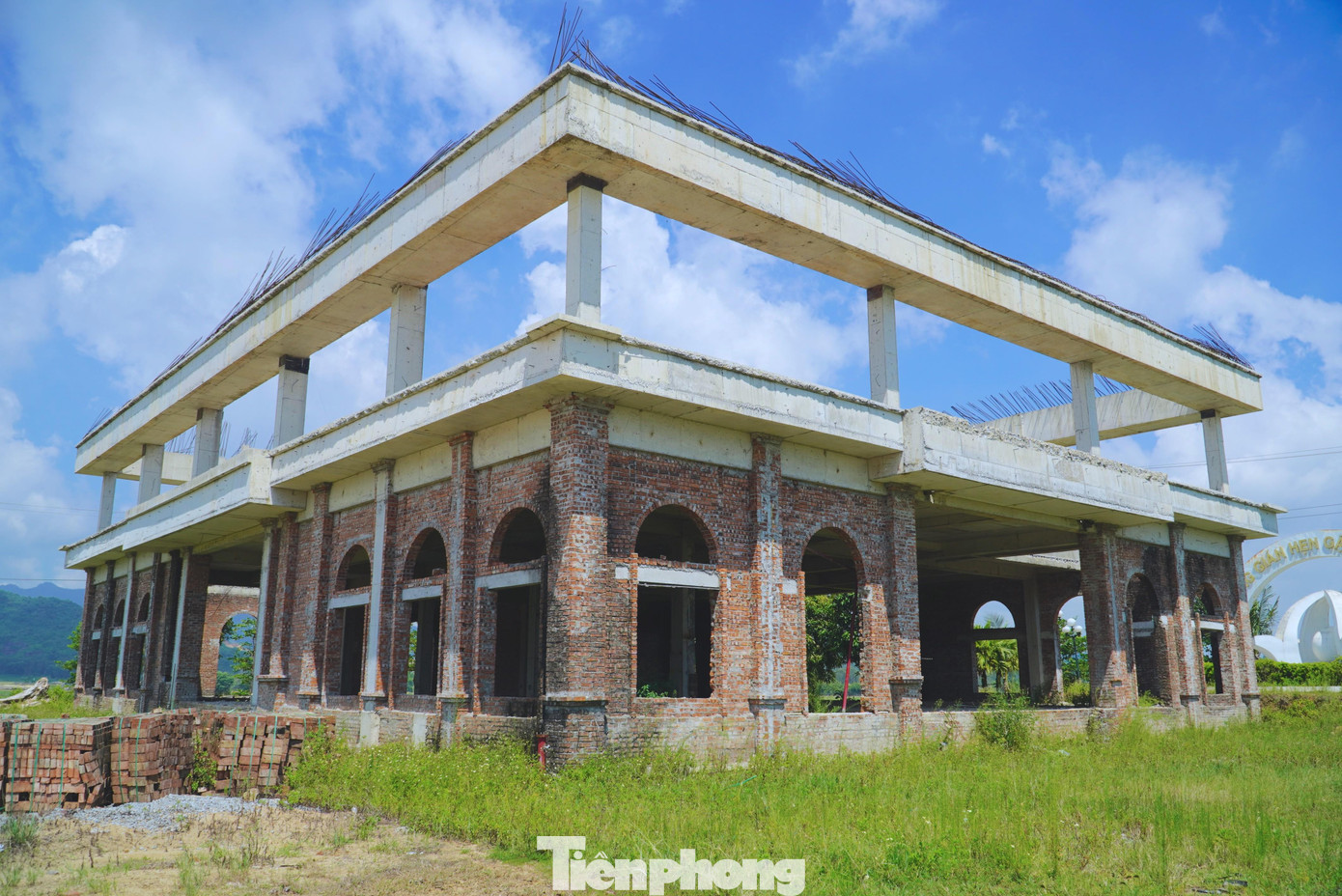 Dự án từng được kỳ vọng sẽ đáp ứng xây dựng hạ tầng khu dân cư Nông thôn mới đồng bộ về hạ tầng kỹ thuật, đạt tiêu chuẩn đô thị loại V, giải quyết nhu cầu về đất ở của người dân.