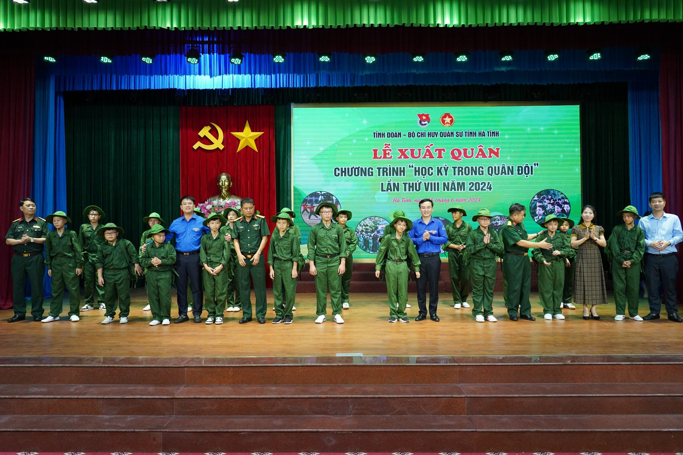 Học kỳ trong quân đội là mô hình giáo dục tổng hợp thông qua sự rèn luyện, trải nghiệm thực tế trong môi trường quân ngũ. Tại đây các em được rèn luyện bản lĩnh, ý thức tự lập, tính kỷ luật, nề nếp và tác phong của người quân nhân, rèn luyện những kỹ năng sống.