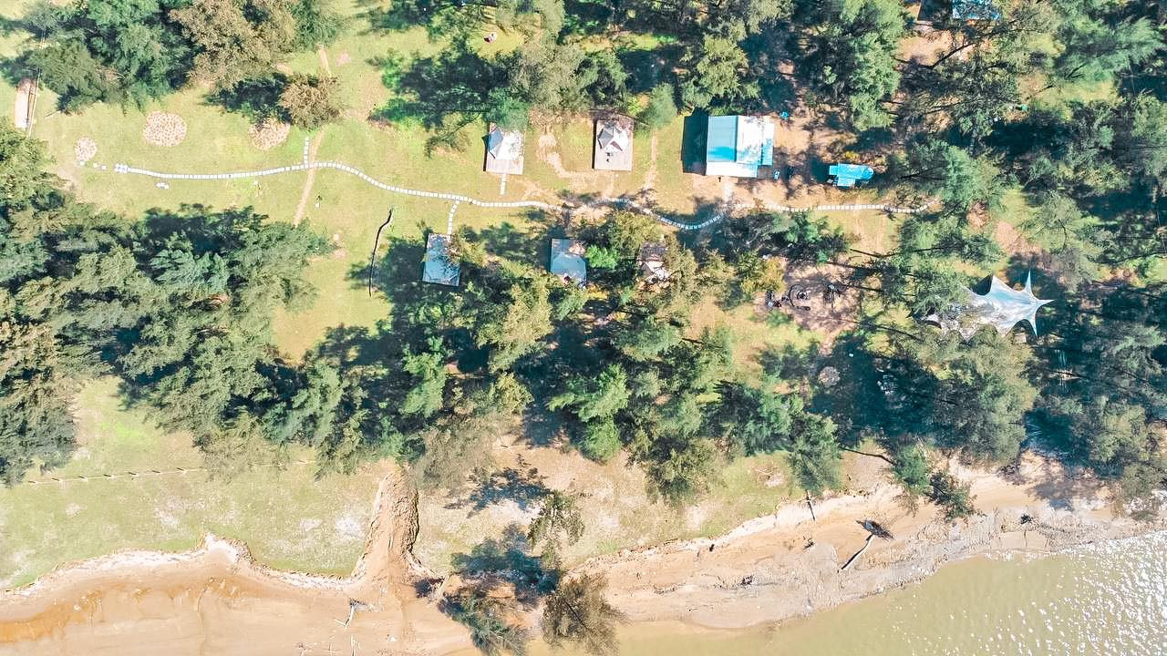 Đại diện đơn vị Hồng Lam Camping đang hoàn thiện hồ sơ để hoạt động theo quy định. Ảnh: Hồng Lam Camping Đại diện đơn vị Hồng Lam Camping đang hoàn thiện hồ sơ để hoạt động theo quy định. Ảnh: Hồng Lam Camping