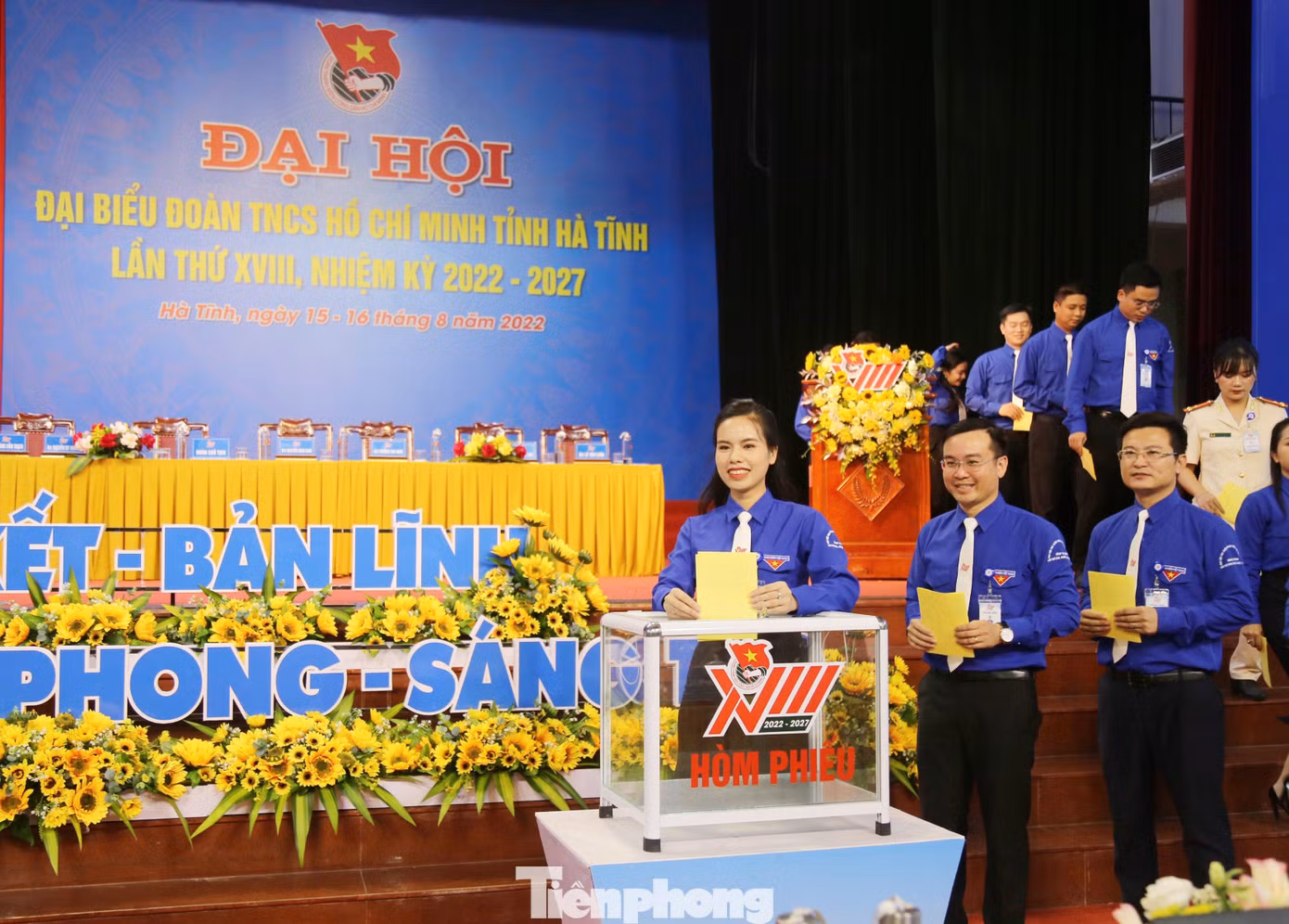 Trong không khí dân chủ, Đại hội đã sáng suốt bầu ra 38 Ủy viên Ban Chấp hành Tỉnh Đoàn khóa XVIII với kết quả tập trung cao, thể hiện ý chí, bản lĩnh, sức mạnh đoàn kết của tuổi trẻ Hà Tĩnh.