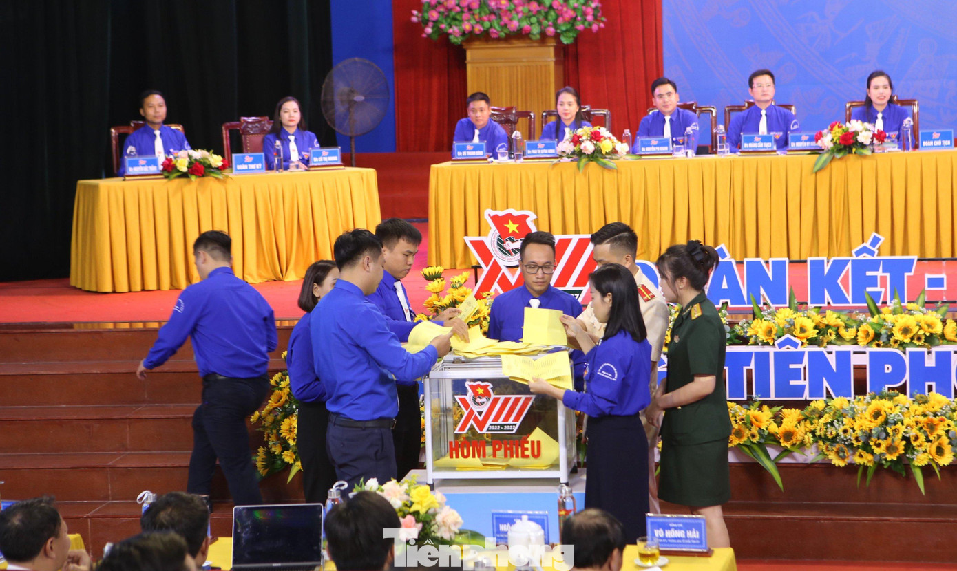 Kết quả của phiên làm việc thứ nhất tạo tiền đề, khí thế quyết tâm để Đại hội bước vào Phiên trọng thể sáng ngày mai 16/8. Kết quả của phiên làm việc thứ nhất tạo tiền đề, khí thế quyết tâm để Đại hội bước vào Phiên trọng thể sáng ngày mai 16/8.