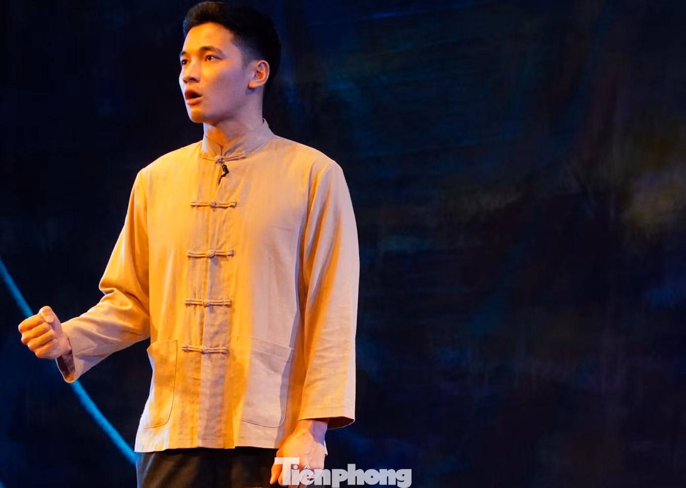 Diễn viên Quang Trọng vào vai Lý Tự Trọng.