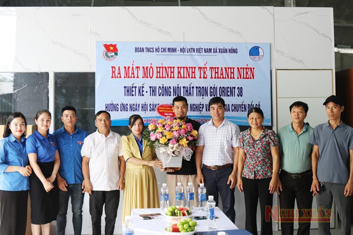 Ngoài ra tổ chức 15 hoạt động tuyên truyền, phổ biến các cơ chế chính sách, nghị quyết về khởi nghiệp, lập nghiệp, các thông tin tư vấn hướng nghiệp, giới thiệu việc làm... Cùng với đó ra mắt 12 mô hình kinh tế thanh niên. Ngoài ra tổ chức 15 hoạt động tuyên truyền, phổ biến các cơ chế chính sách, nghị quyết về khởi nghiệp, lập nghiệp, các thông tin tư vấn hướng nghiệp, giới thiệu việc làm... Cùng với đó ra mắt 12 mô hình kinh tế thanh niên.