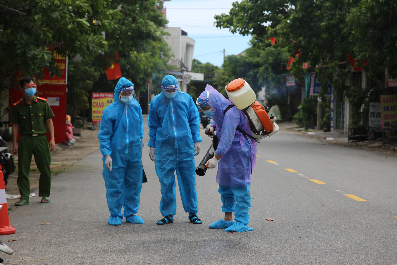 Hà Tĩnh đang chuẩn bị các điều kiện để sẵn sàng đón công dân từ TP Hồ Chí Minh trở về quê. Hà Tĩnh đang chuẩn bị các điều kiện để sẵn sàng đón công dân từ TP Hồ Chí Minh trở về quê.