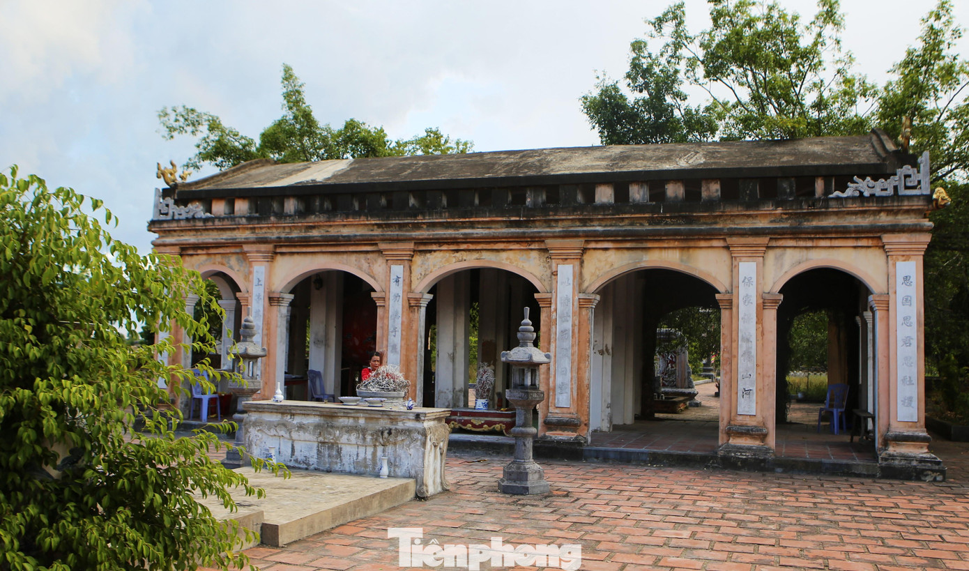 Ngôi đền từng xuống cấp nghiêm trọng, vào năm 2010-2012, đền Nen đã được đầu tư tu bổ tôn tạo với tổng kinh phí trên 12 tỷ đồng. Mỗi năm đón hàng ngàn lượt khách về dâng hương.