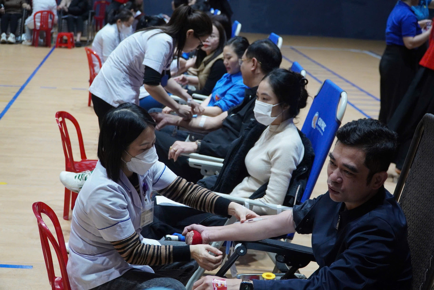 Ngày hội với mục đích nhằm chung tay khắc phục tình trạng khan hiếm máu, kịp thời cấp cứu điều trị bệnh nhân trong dịp Tết Nguyên đán năm 2025. Ngày hội với mục đích nhằm chung tay khắc phục tình trạng khan hiếm máu, kịp thời cấp cứu điều trị bệnh nhân trong dịp Tết Nguyên đán năm 2025.