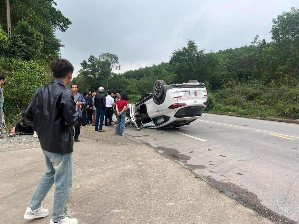 Hiện trường vụ tai nạn... Hiện trường vụ tai nạn...