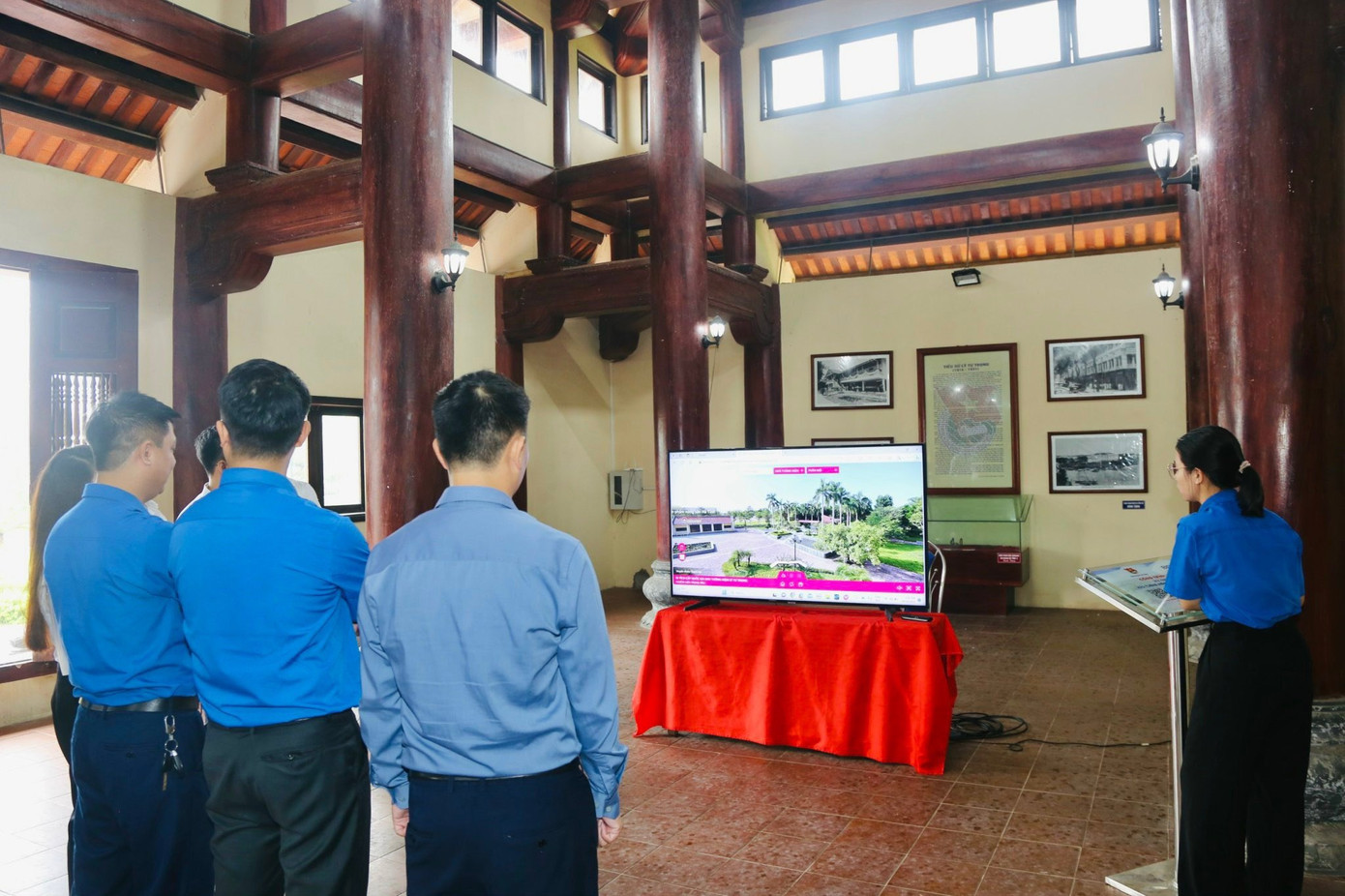 Với việc truy cập bằng mã QR mỗi người có thể tiếp nhận nhanh các thông tin, hình ảnh sinh động, đẹp mắt về toàn bộ Khu tưởng niệm Anh hùng liệt sỹ Lý Tự Trọng ở xã Việt Tiến, huyện Thạch Hà một cách chân thực nhất.