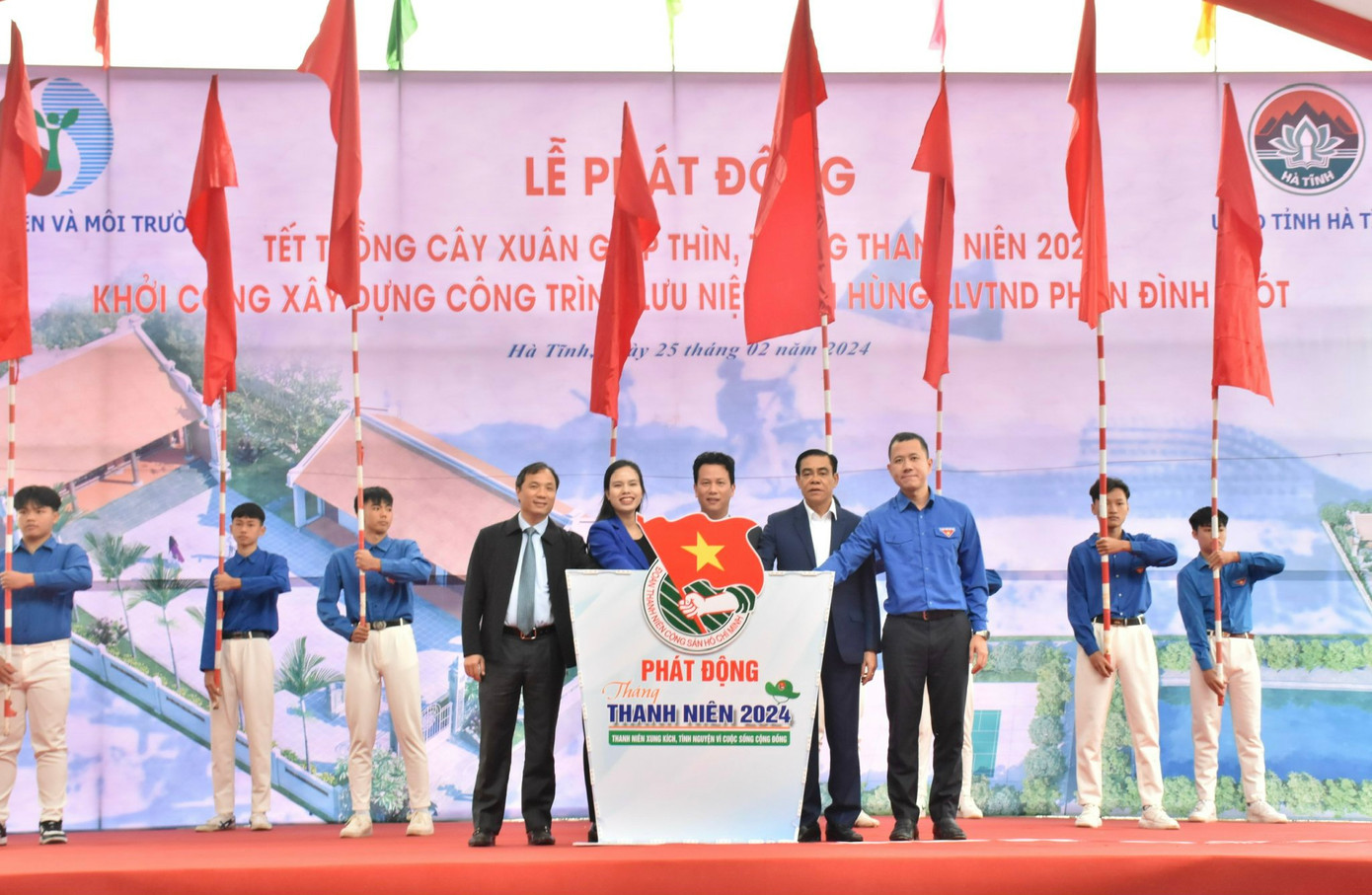 Lễ phát động Tết trồng cây Xuân Giáp Thìn, Tháng Thanh niên năm 2024, khởi công xây dựng công trình lưu niệm Anh hùng Lực lượng vũ trang Nhân dân Phan Đình Giót. Ảnh: HN