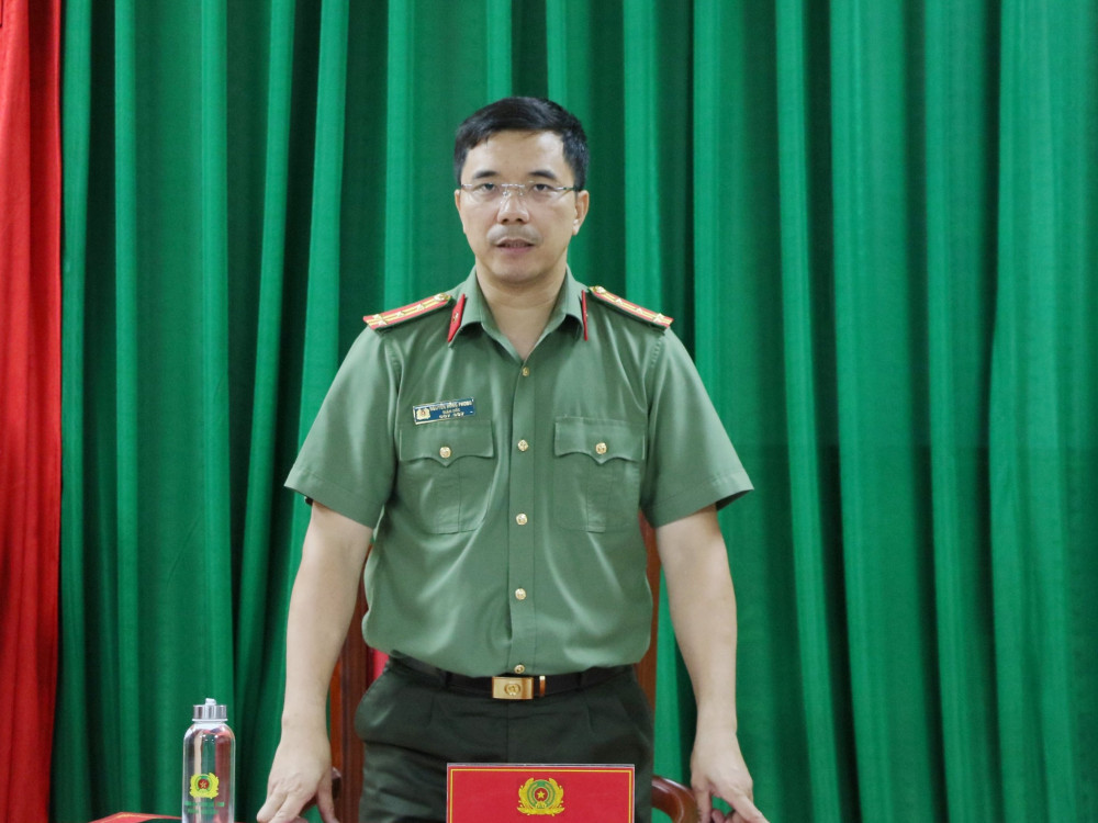 Đại tá Nguyễn Hồng Phong yêu cầu các đơn vị liên quan khẩn trương tập trung điều tra. (Ảnh CAHT) Đại tá Nguyễn Hồng Phong yêu cầu các đơn vị liên quan khẩn trương tập trung điều tra. (Ảnh CAHT)