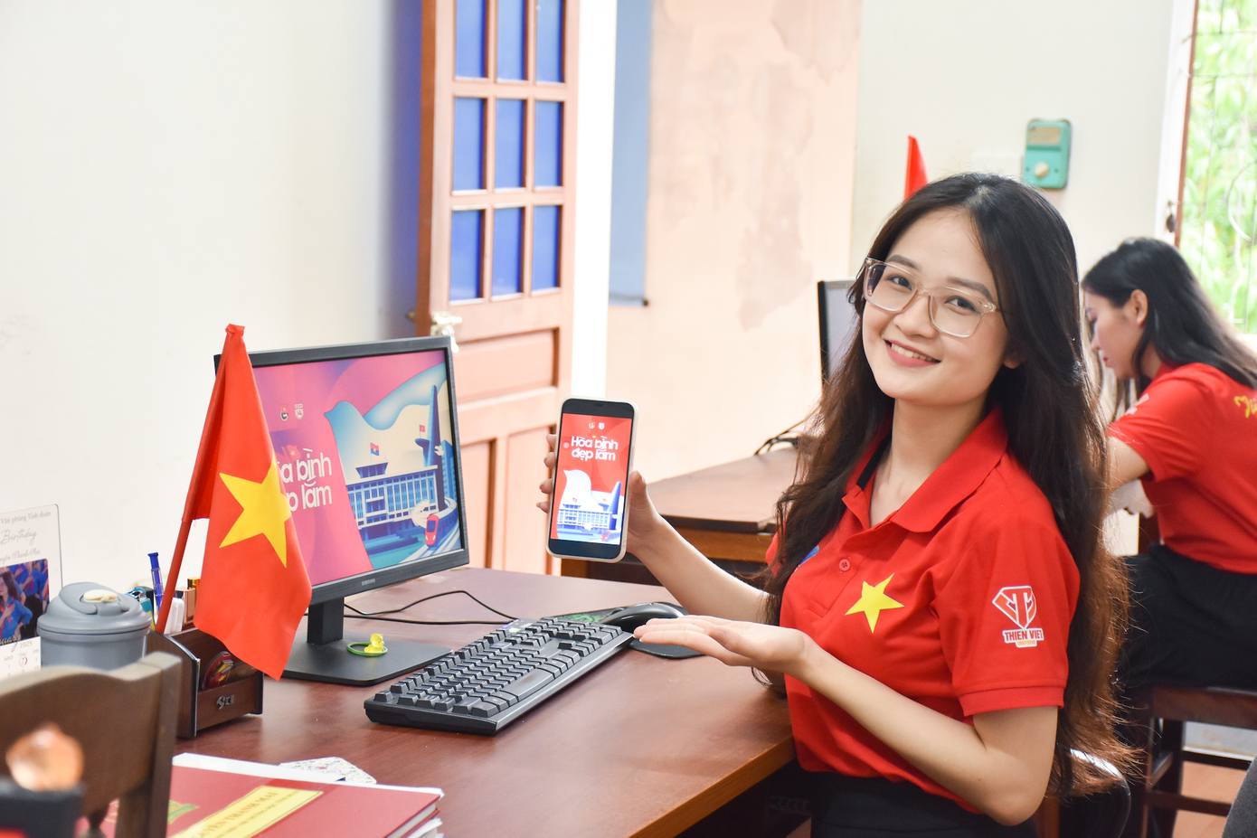 Các cán bộ, công chức trẻ trong cơ quan thể hiện tinh thần trách nhiệm và nhiệt huyết tuổi trẻ thông qua các hoạt động ý nghĩa.