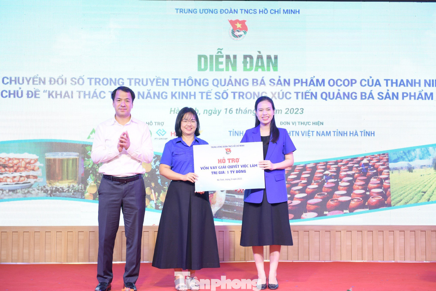 Bí thư BCH, Chủ nhiệm Ủy ban Kiểm tra T.Ư Đoàn Ngô Văn Cương trao tặng nguồn vốn 1 tỷ đồng hỗ trợ thanh niên Hà Tĩnh khởi nghiệp, lập nghiệp, phát triển, quảng bá sản phẩm OCOP. Bí thư BCH, Chủ nhiệm Ủy ban Kiểm tra T.Ư Đoàn Ngô Văn Cương trao tặng nguồn vốn 1 tỷ đồng hỗ trợ thanh niên Hà Tĩnh khởi nghiệp, lập nghiệp, phát triển, quảng bá sản phẩm OCOP.