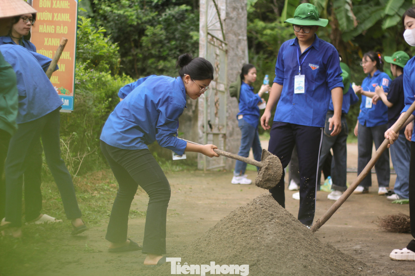 Theo Hội đồng hương Nghệ Tĩnh - Học viện Ngoại giao, chương trình đã được các thành viên hội đồng hương chuẩn bị kỹ lưỡng từ đầu tháng 5. Tại xã Hương Lâm, hội đã gây quỹ, kêu gọi các nguồn lực và huy động được 60 triệu đồng để xây dựng các công trình thanh niên, trao các phần quà hỗ trợ.