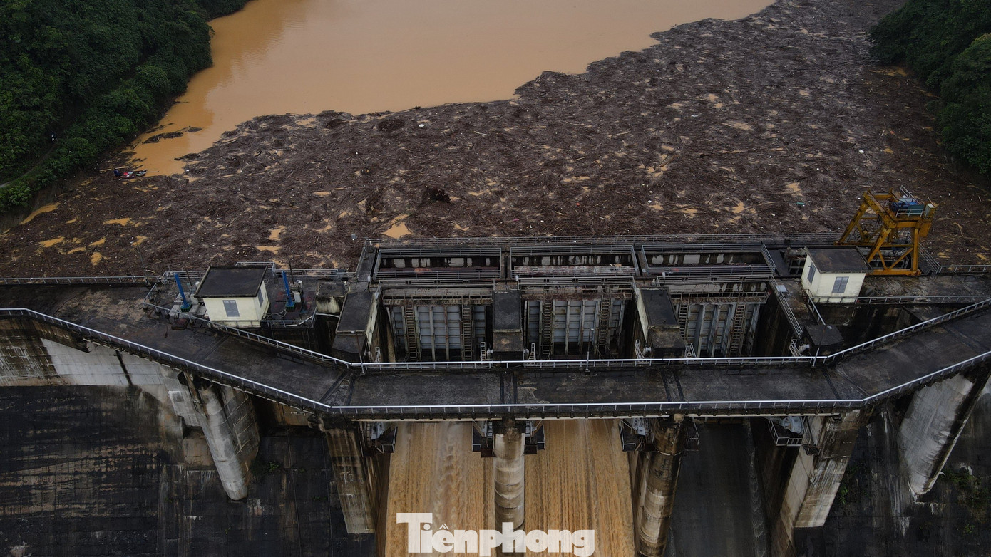 Năm 2010, nhà máy được đưa vào vận hành, song ngay trong năm đó nhà máy gặp sự cố. Mãi sau hơn 2 năm khắc phục, nhà máy mới tiếp tục hoạt động trở lại.