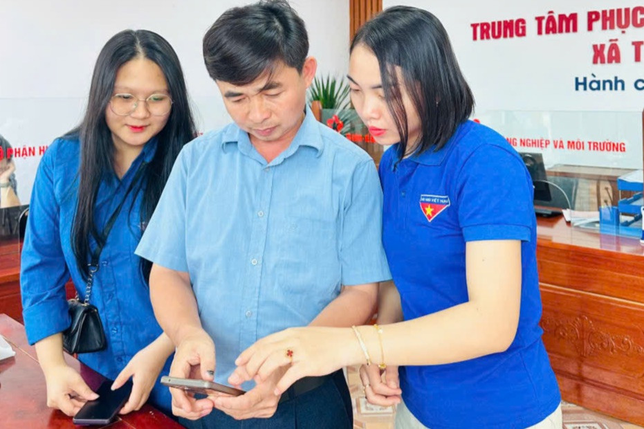 Hoạt động của tuổi trẻ Hà Tĩnh trong những ngày đầu chính quyền xã, phường mới đi vào hoạt động thể hiện trách nhiệm của người trẻ đang góp phần quan trọng vào quá trình chuyển đổi hành chính tại địa phương, lan tỏa tinh thần xung kích vì cộng đồng trong thời kỳ đổi mới.