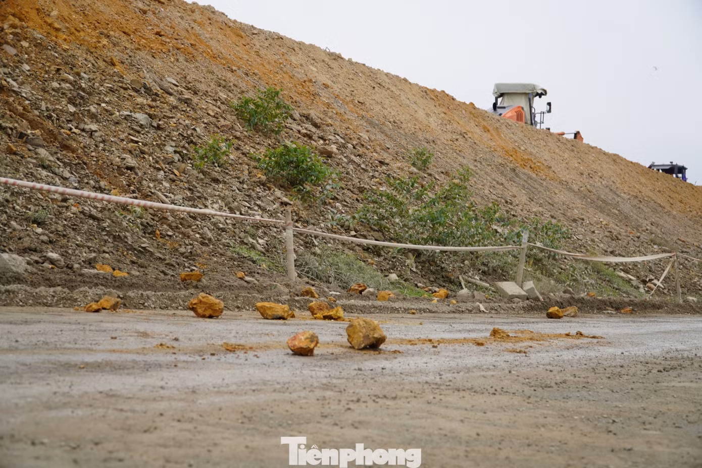 Tuy nhiên nhà thầu vẫn "lơ là" việc thực hiện đúng cam kết.