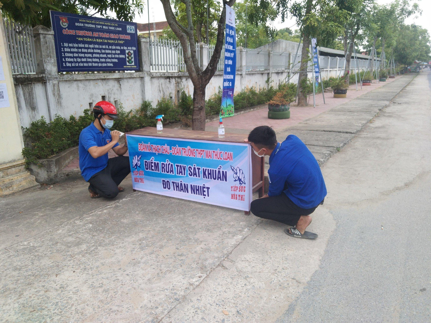 35 điểm thi sẽ lắp điểm rửa tay sát khuẩn, đo thân nhiệt. 35 điểm thi sẽ lắp điểm rửa tay sát khuẩn, đo thân nhiệt.