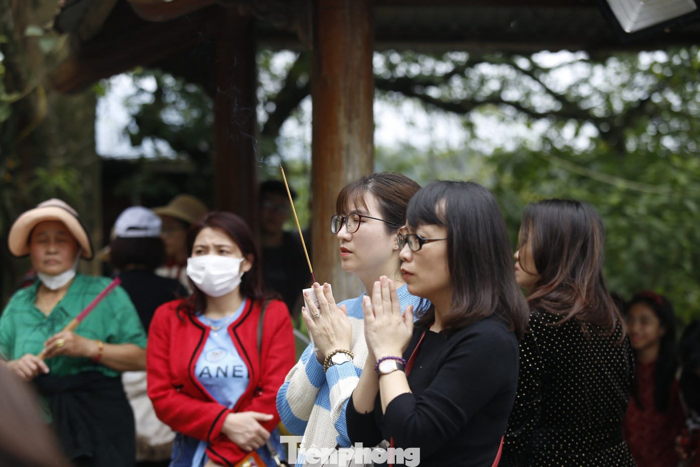 Từ những ngày đầu năm mới Quý Mão, đông đảo du khách thập phương đã hành hương và thưởng ngoạn cảnh sắc của “Hoan Châu đệ nhất danh lam”.