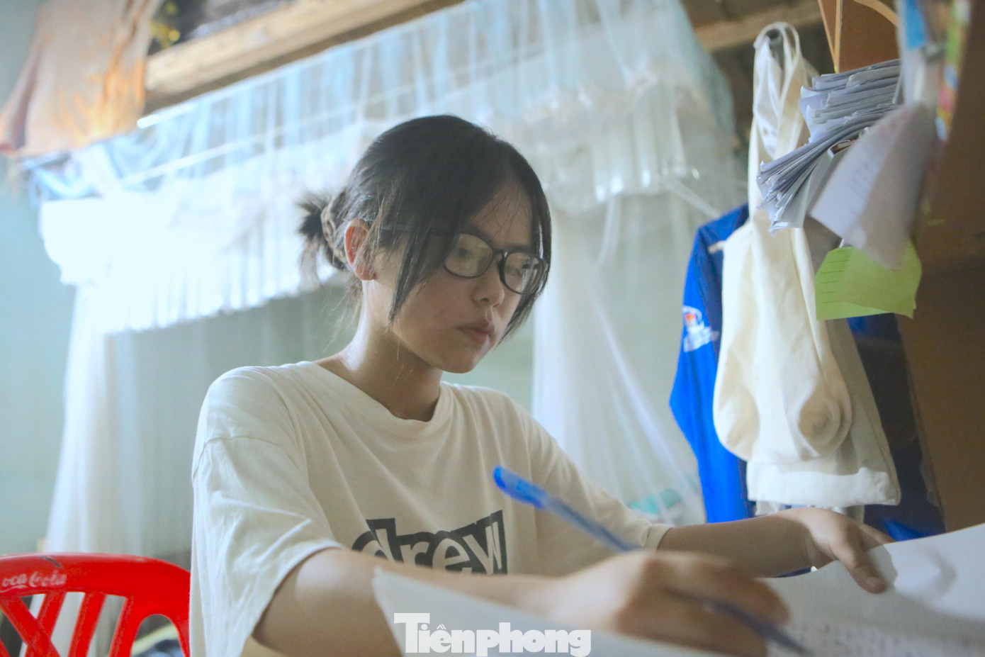 Một góc học tập của em Thảo.