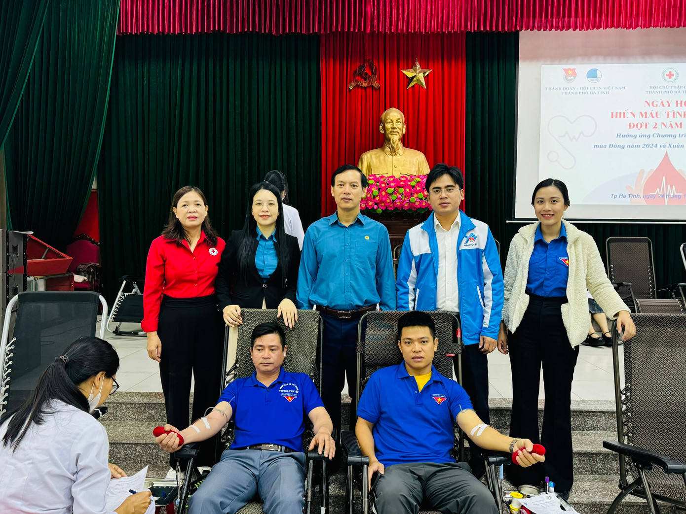 Toàn bộ số đơn vị máu sẽ được chuyển về ngân hàng máu của bệnh viện đa khoa tỉnh để phục vụ công tác cứu chữa bệnh khi cần thiết. Toàn bộ số đơn vị máu sẽ được chuyển về ngân hàng máu của bệnh viện đa khoa tỉnh để phục vụ công tác cứu chữa bệnh khi cần thiết.