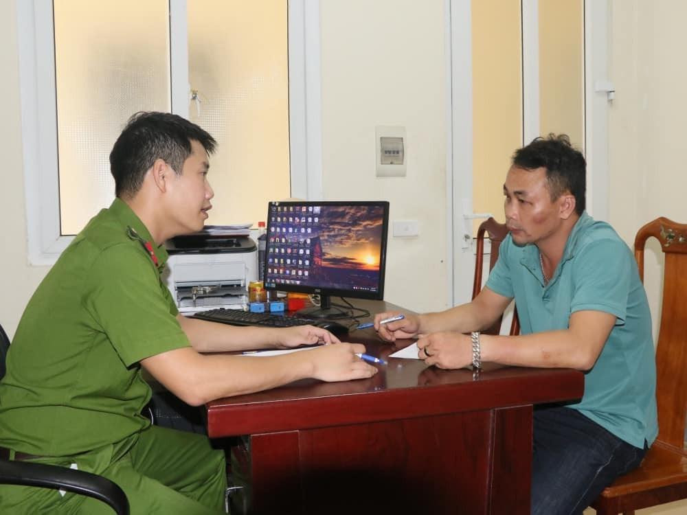 Tài xế Nhất làm việc với cơ quan công an.