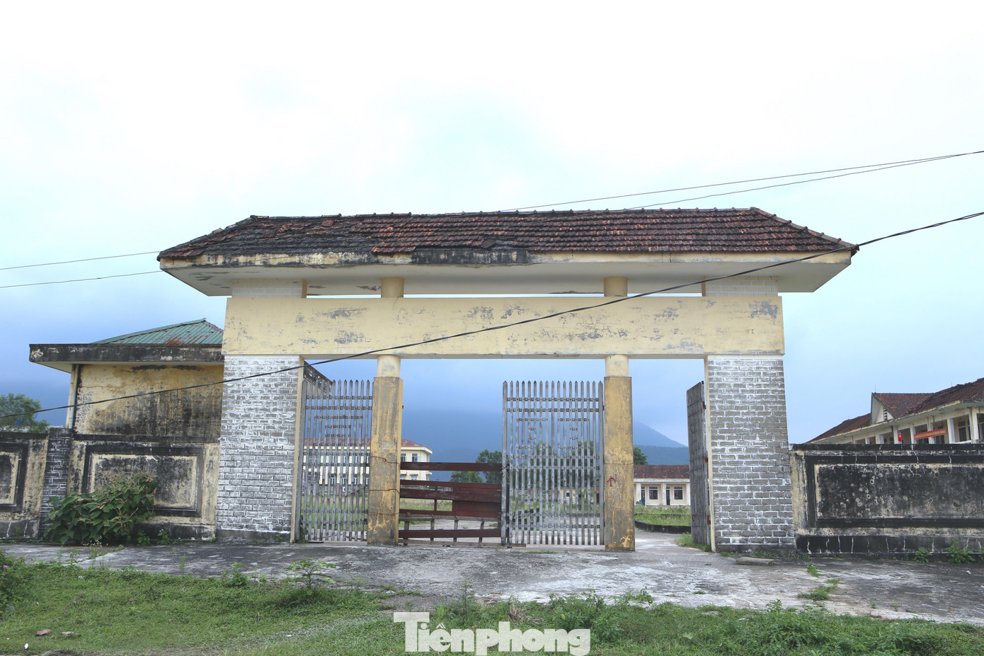 Trường THCS Kỳ Lợi (thuộc khu tái định cư Tân Phúc Thành, phường Kỳ Trinh, thị xã Kỳ Anh, tỉnh Hà Tĩnh) được xây dựng vào năm 2010 với kinh phí hơn 3 tỷ đồng.