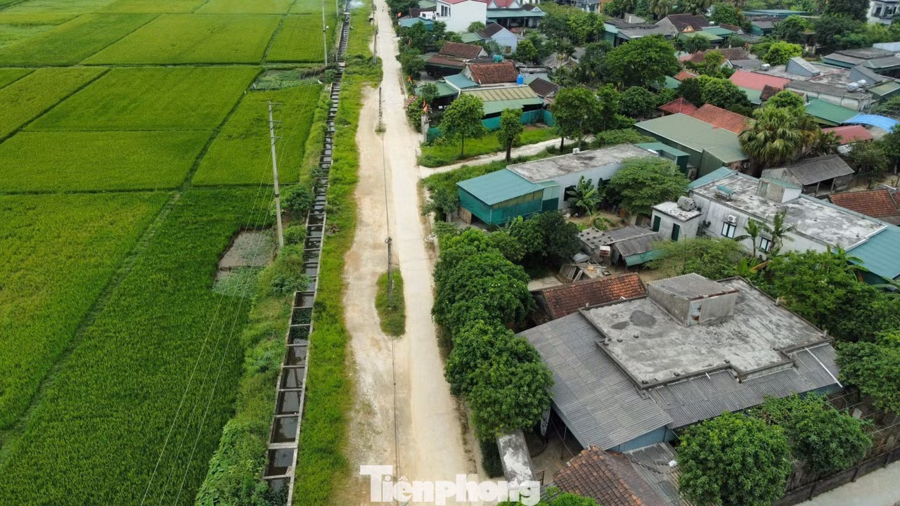 Nhằm phát triển kinh tế, hạ tầng, UBND xã Thạch Hưng (thành phố Hà Tĩnh, tỉnh Hà Tĩnh) đã đầu tư xây dựng Dự án đường Mai Thúc Loan đến Nguyễn Du kéo dài với tổng vốn đầu tư 14 tỷ đồng.