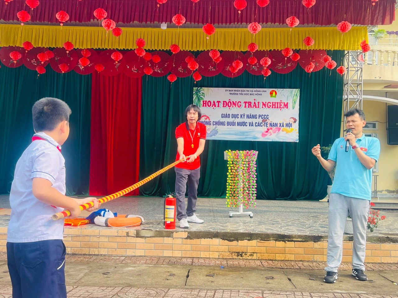 Với sự đa dạng trong công tác tuyên truyền, học sinh Hà Tĩnh đang được các nhà trường trang bị thêm nhiều kiến thức về phòng, chống đuối nước.