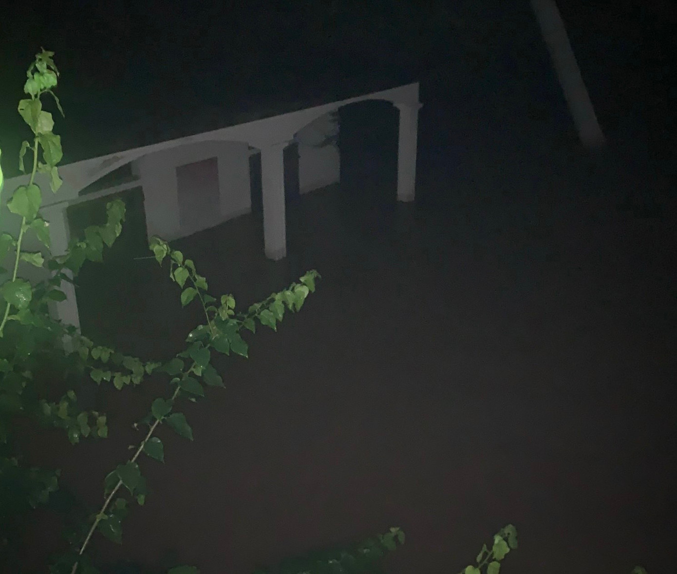 Nhiều khu vực ngập sâu tại xã Lộc Yên.