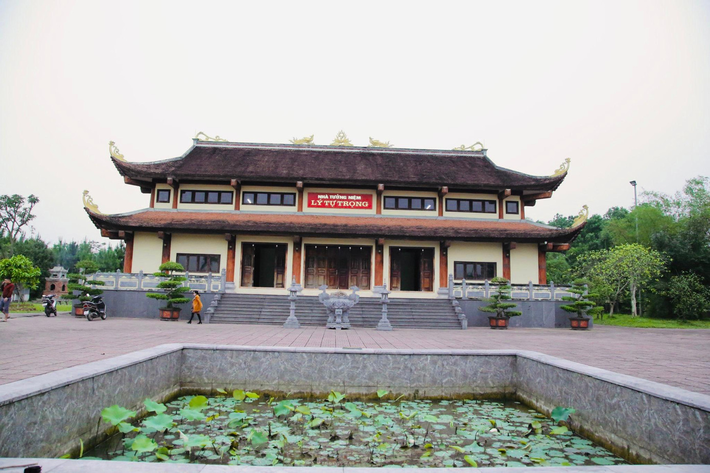 Khu tưởng niệm Lý Tự Trọng