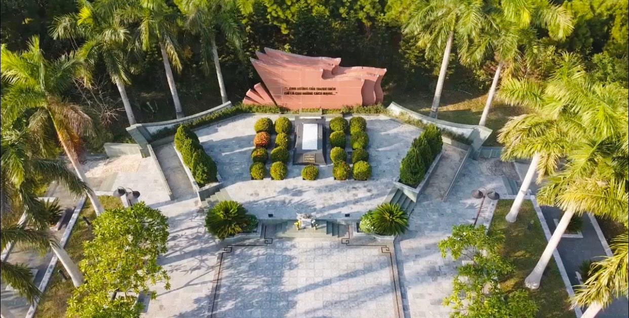 Sau nhiều năm tìm kiếm, di cốt của anh hùng Lý Tự Trọng đã được tìm thấy tại công viên Lê Thị Riêng (TP HCM). Đến năm 2011, Đảng bộ, chính quyền và nhân dân Hà Tĩnh cùng dòng tộc, đã đưa di cốt anh về an nghỉ tại quê nhà thuộc xã Việt Tiến.