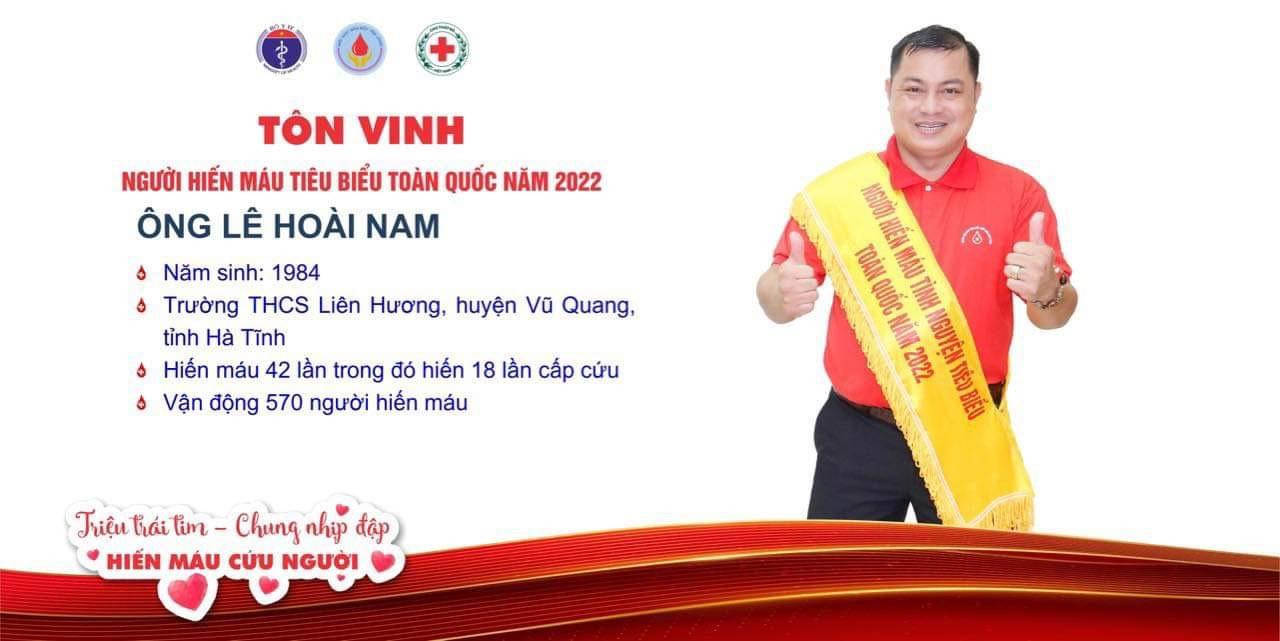 Với những cống hiến trong hoạt động xã hội và giảng dạy, thầy giáo Lê Hoài Nam đã được nhận Bằng khen của Trung ương Hội Chữ thập đỏ Việt Nam. Với những cống hiến trong hoạt động xã hội và giảng dạy, thầy giáo Lê Hoài Nam đã được nhận Bằng khen của Trung ương Hội Chữ thập đỏ Việt Nam.