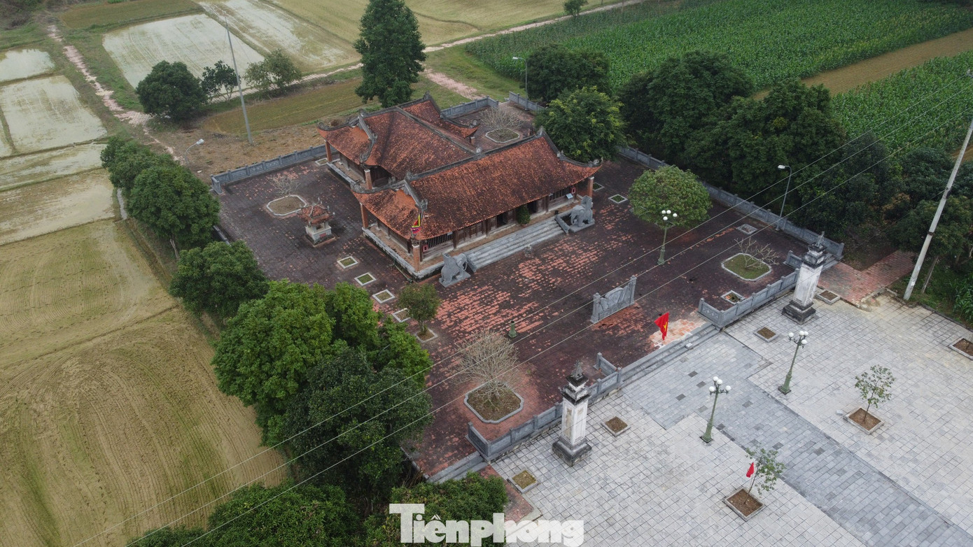 Ba công trình được Bộ Văn hóa Thông tin, nay là Bộ Văn hóa - Thể thao và Du lịch xếp hạng cụm di tích lịch sử văn hóa cấp quốc gia năm 2001.