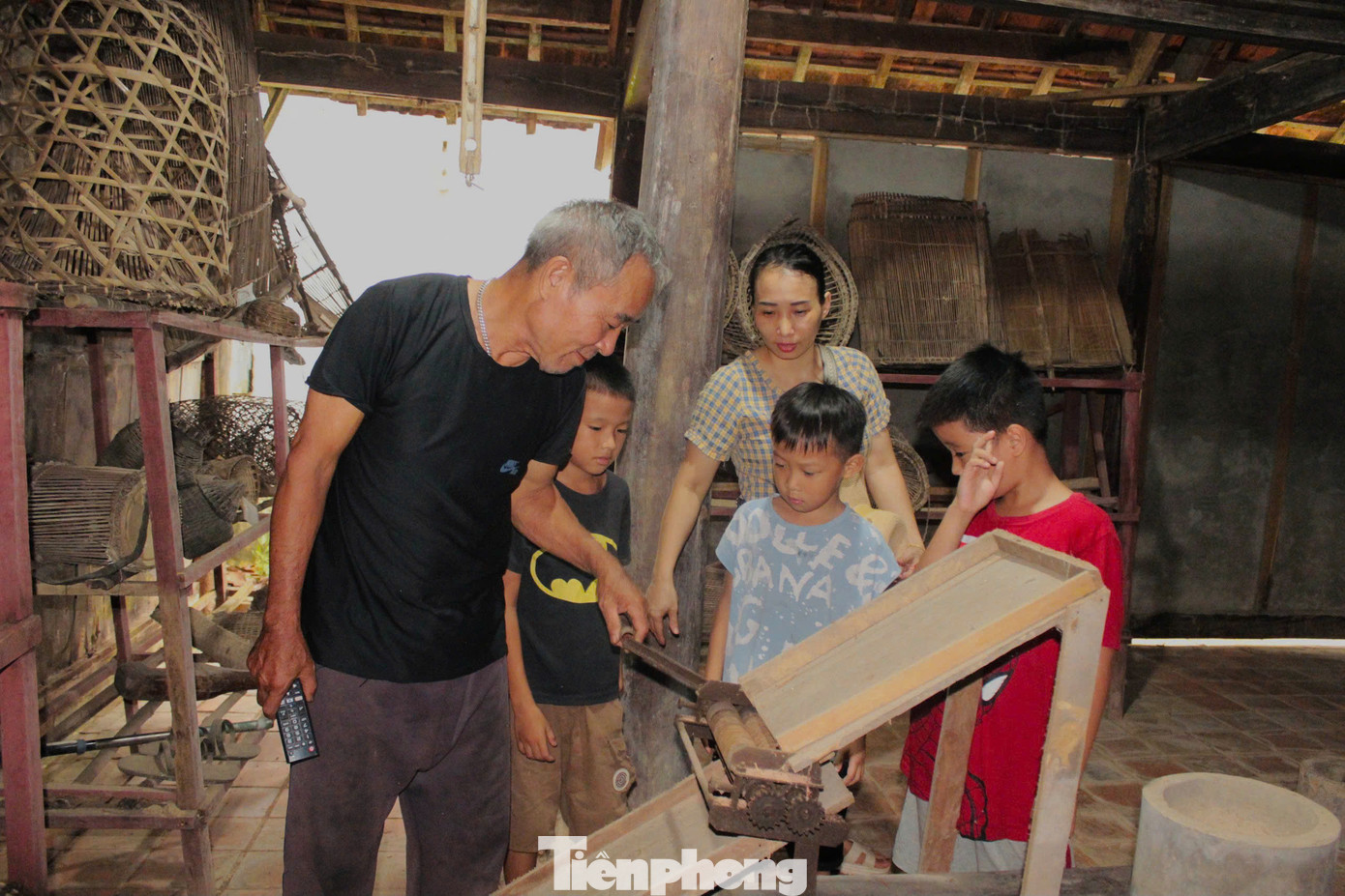 Từ khi đi vào hoạt động đến nay, mỗi năm Trung tâm phát triển Hương Bình đã thu hút nhiều đoàn du khách đặc biệt là học sinh, sinh viên từ khắp các vùng miền trong nước đến tham quan, nghiên cứu.