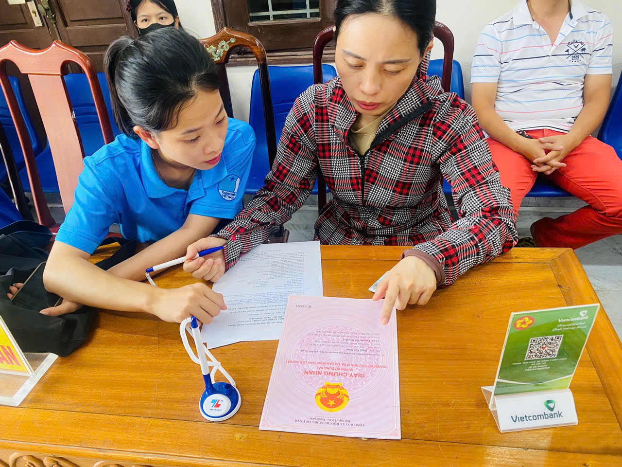 Hoạt động ra quân tình nguyện hỗ trợ vận hành dịch vụ hành chính công sẽ tiếp tục được triển khai thường xuyên trong suốt chiến dịch hè 2025.