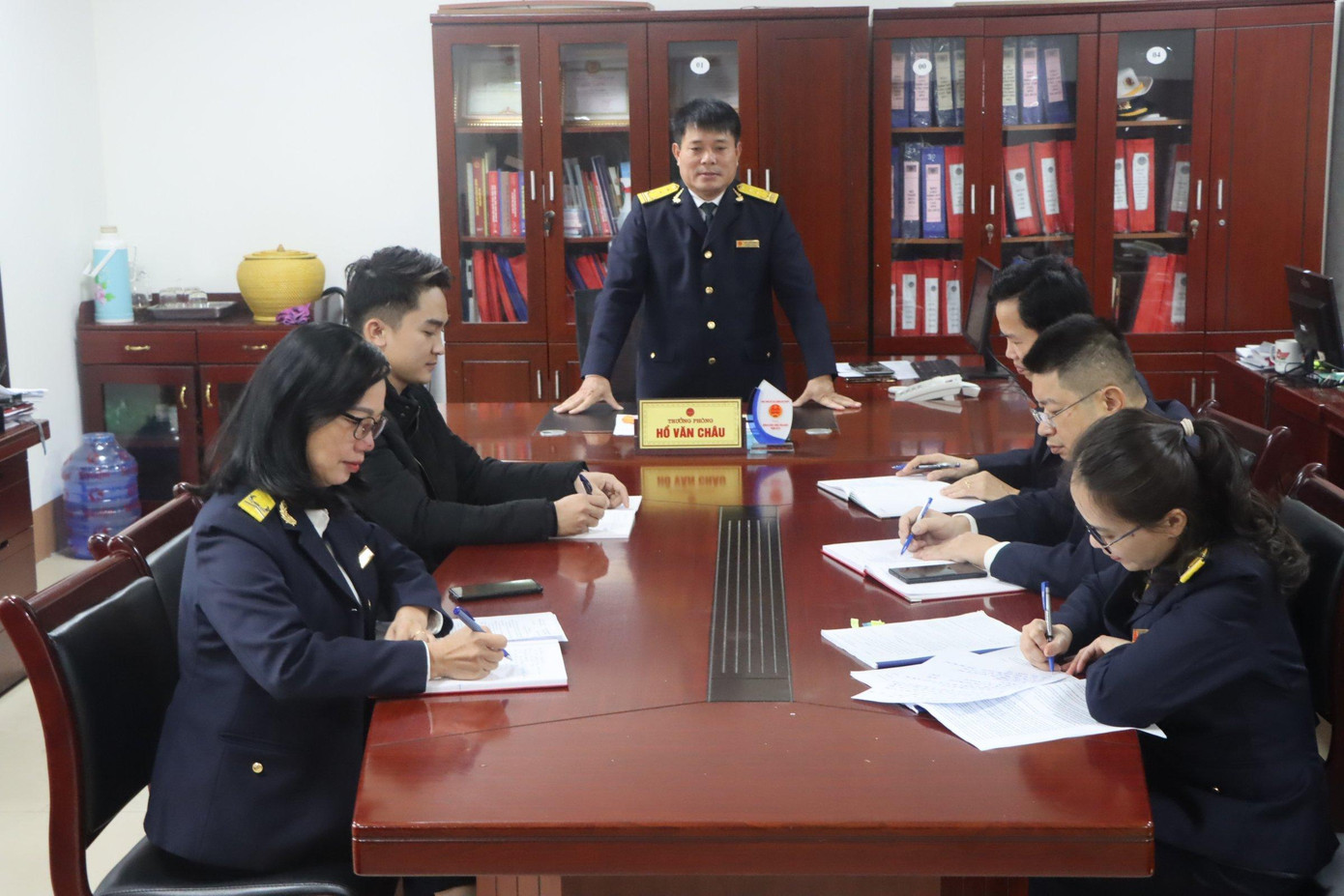 Ngành thuế Hà Tĩnh đang làm các phương án để thu hồi nợ thuế. Ngành thuế Hà Tĩnh đang làm các phương án để thu hồi nợ thuế.