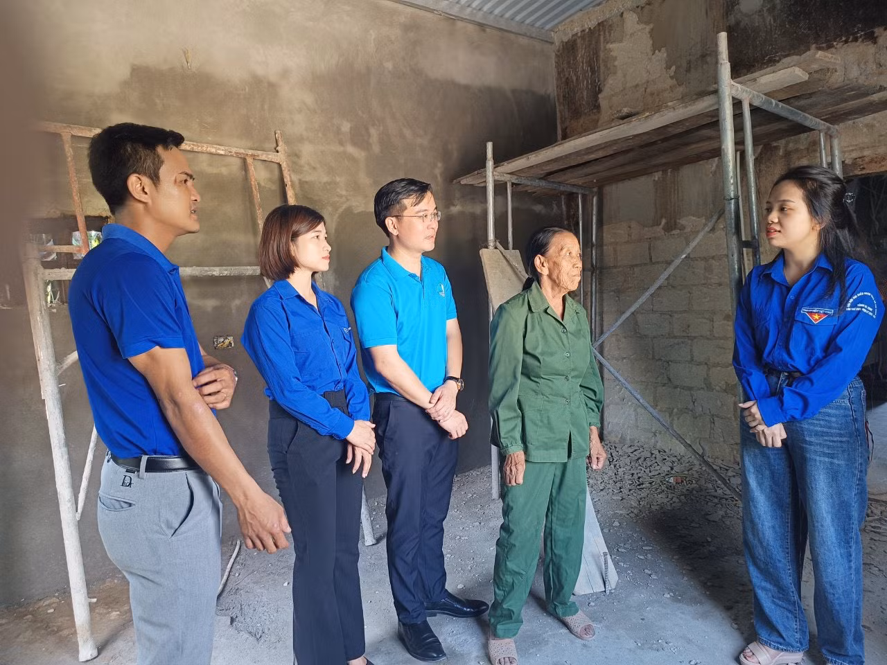 Xây mới 7 nhà nhân ái và sửa chữa 45 ngôi nhà cho cựu thanh niên xung phong, thân nhân Anh hùng liệt sỹ với tổng trị giá hơn 1,1 tỷ đồng.