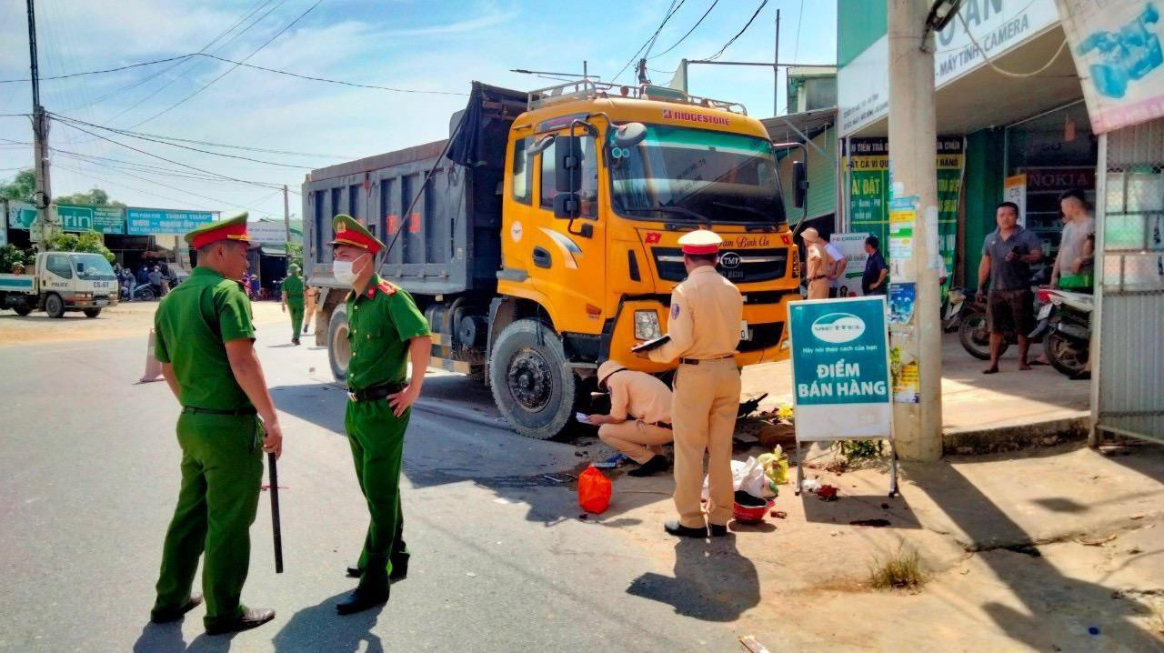 Hiện trường nơi xảy ra vụ tai nạn khiến hai người thương vong.