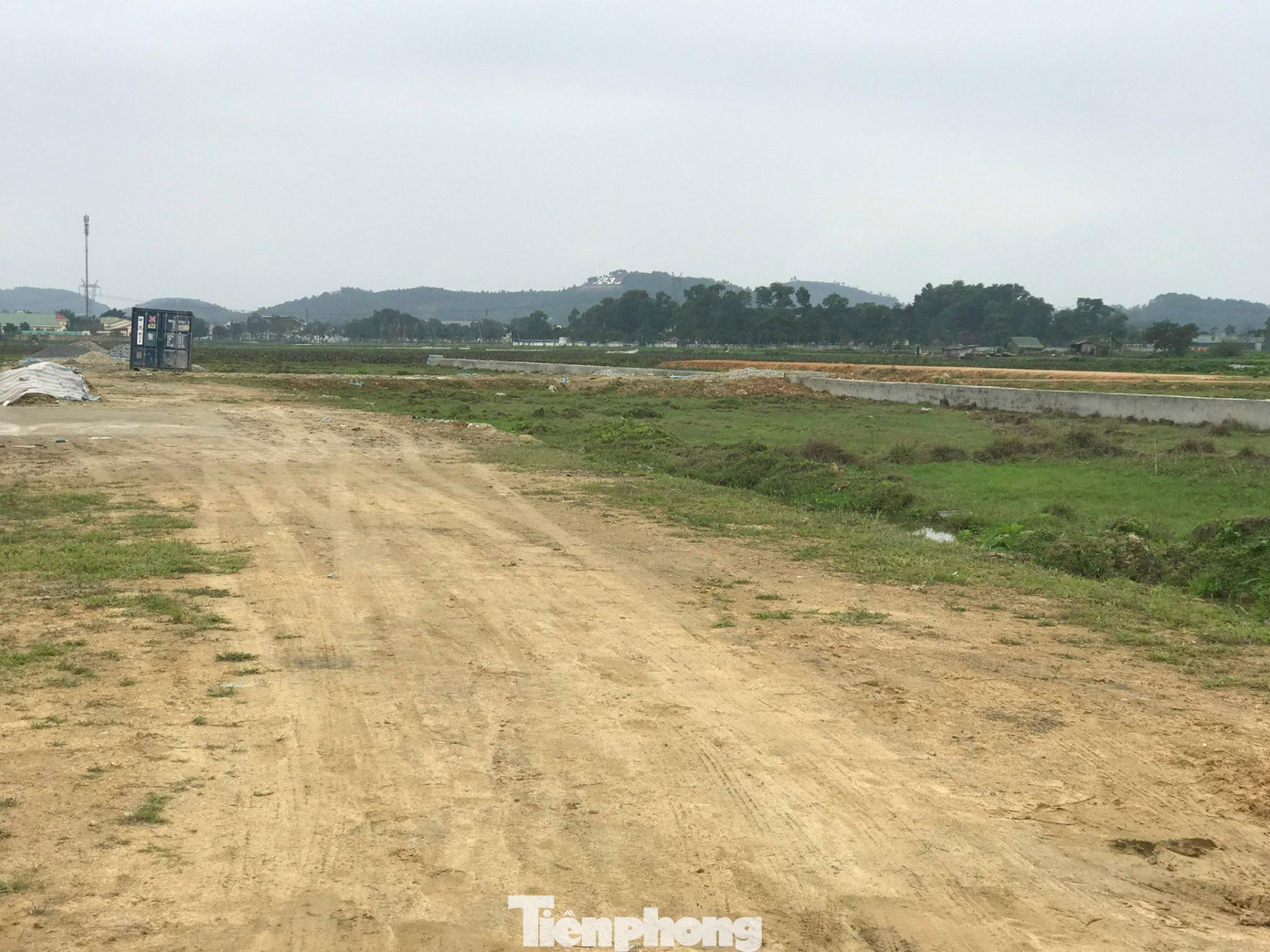 Khu đất đưa ra đấu giá tại thị trấn Đức Thọ cũng có giá mức khởi điểm cao. Khu đất đưa ra đấu giá tại thị trấn Đức Thọ cũng có giá mức khởi điểm cao.